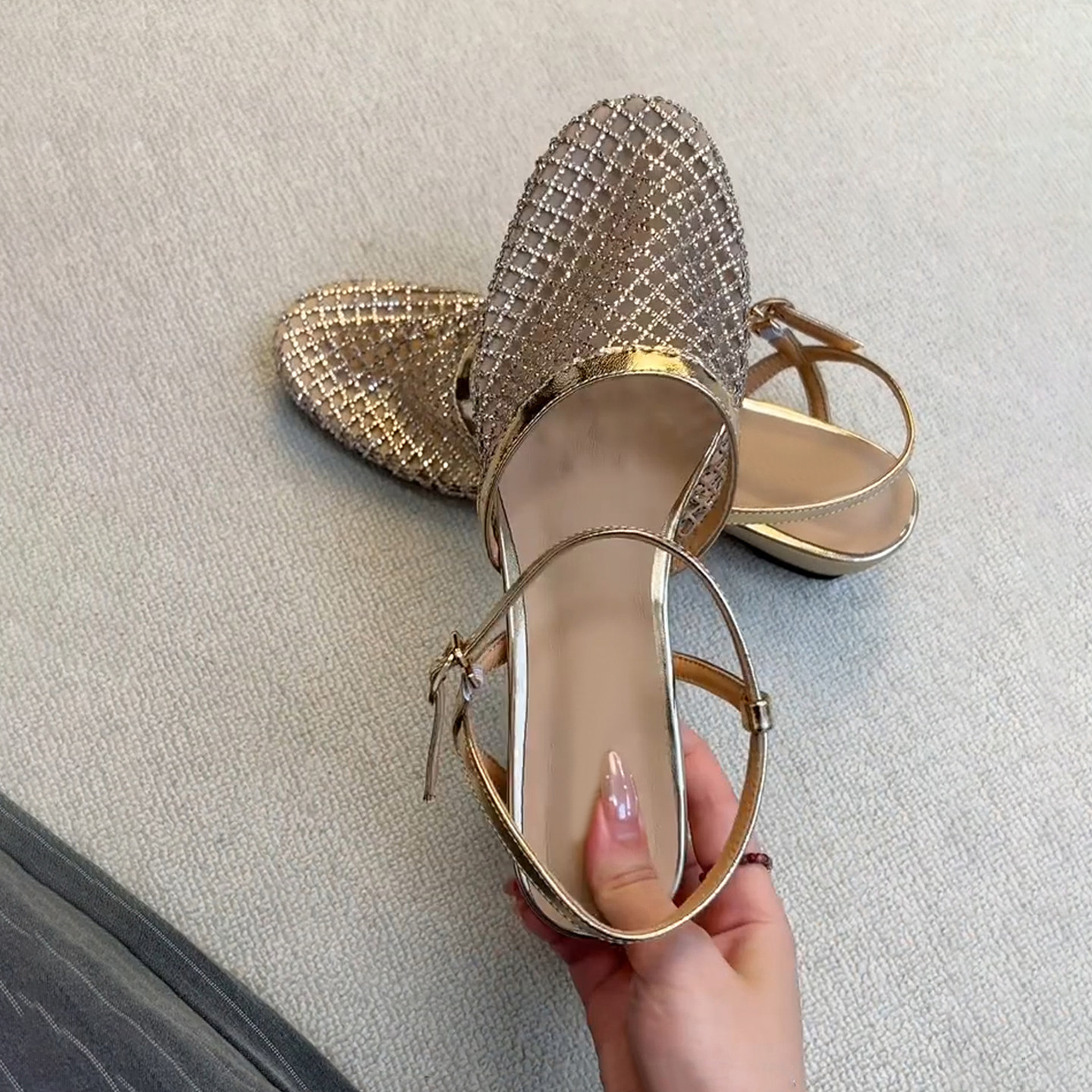 Water Shoes - Новые женские сандалии с круглым носком